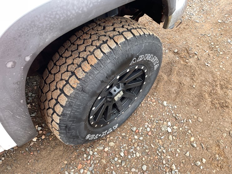 2009-chevrolet-colorado-image-16