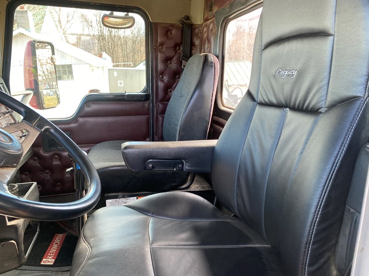 2000-kenworth-t800-image-37