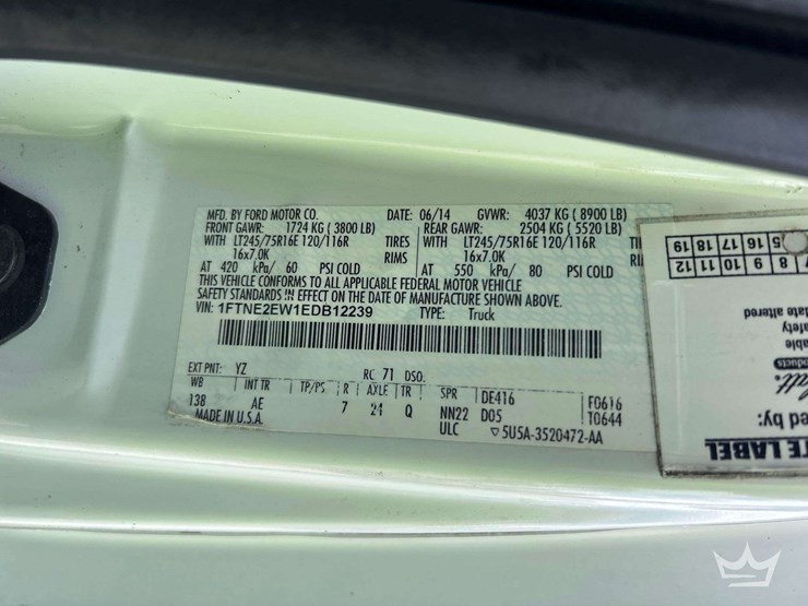 2014-ford-cargo-image-5