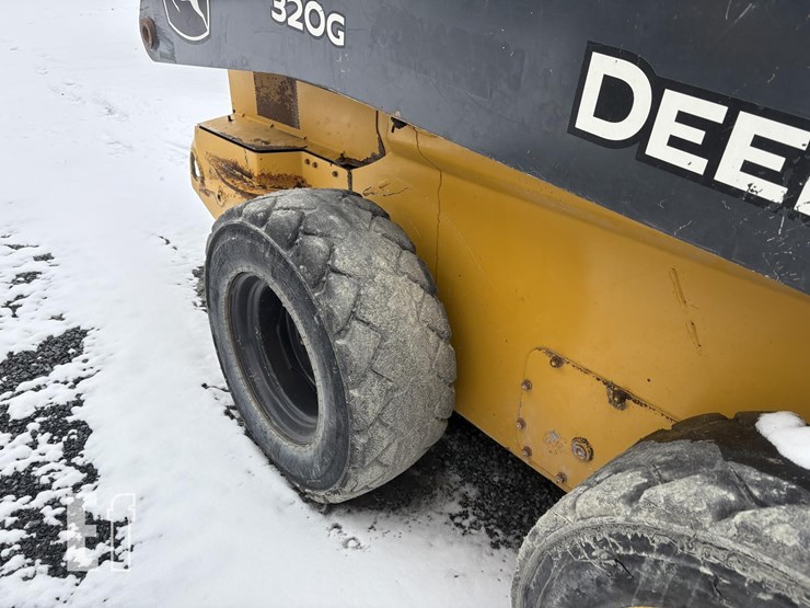 2020-deere-320g-image-6