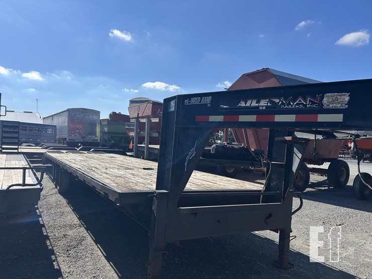 2007-trailerman-32-ft-tri-axle-image-7