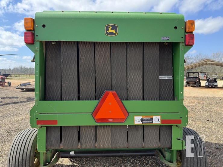 2007-john-deere-568-image-3