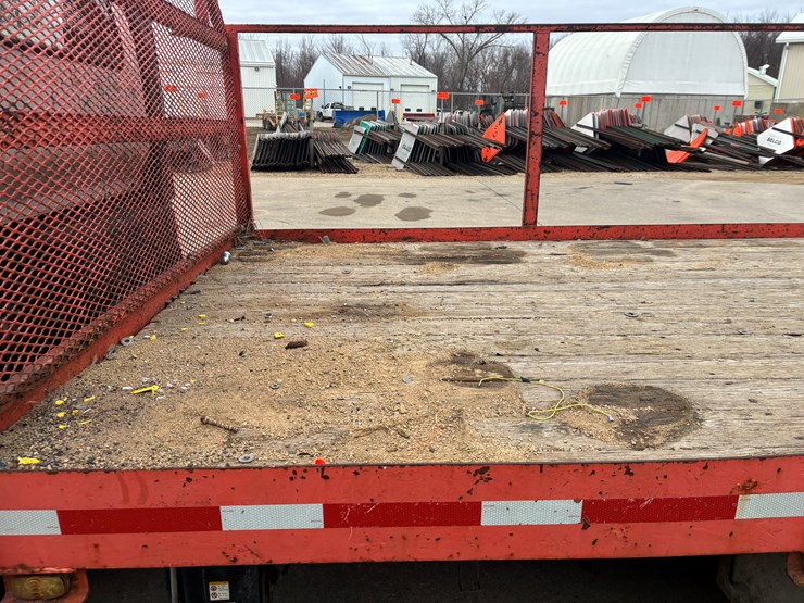 2015-isuzu-npr-xd-image-43