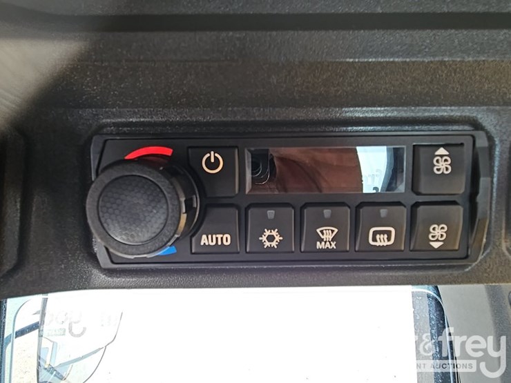 2026-caterpillar-930-image-61