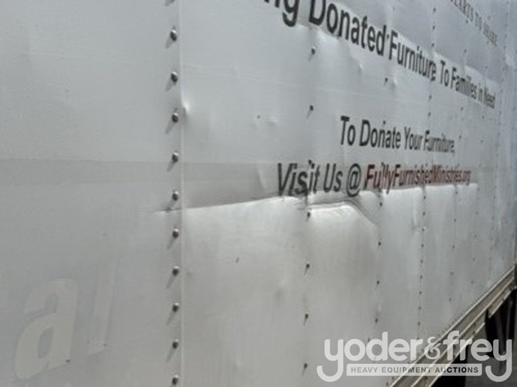 2015-isuzu-npr-image-4