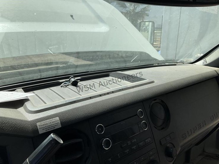 2015-ford-f550-image-22