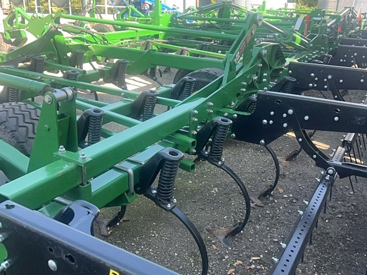 2024-john-deere-52-image-108