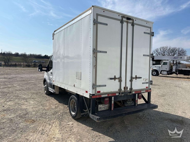 2021-ford-transit-image-2