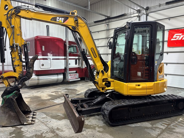 caterpillar-305-image-2