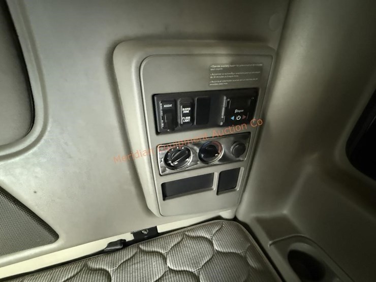 2017-international-prostar-image-50