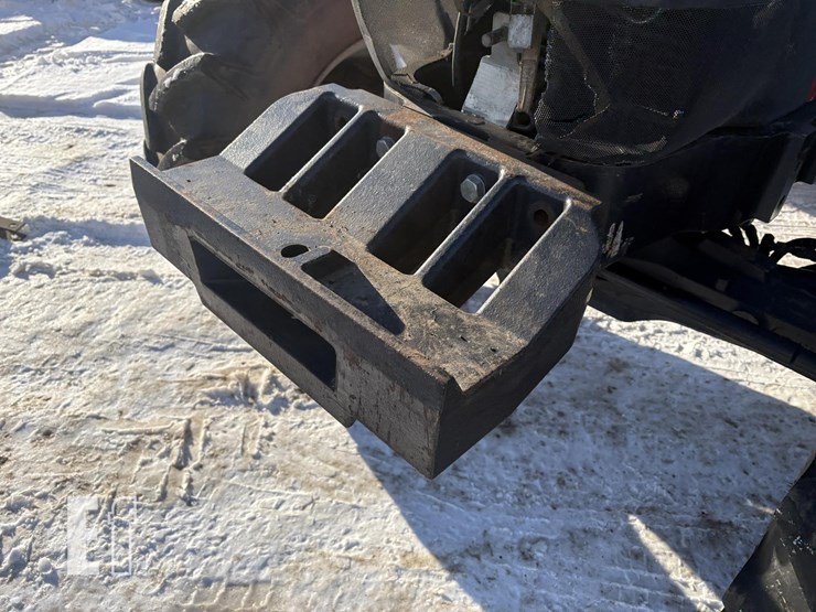 2013-case-ih-farmall-125a-image-17