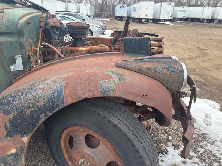 #2255-•-1941-chevrolet-flatbed-dump-truck-image-15