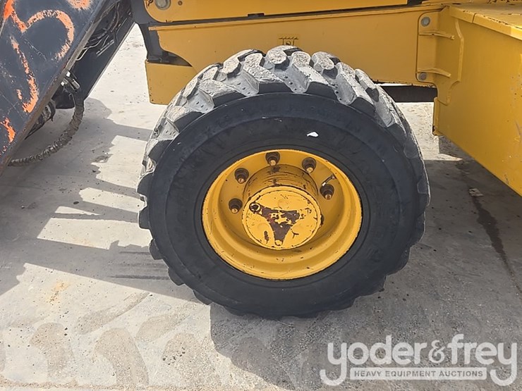 2014-deere-310k-ep-image-9