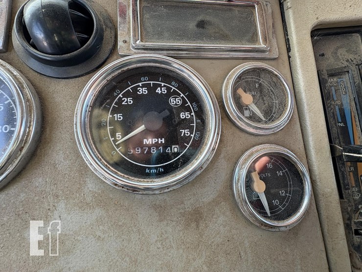 1994-ford-l8000-image-22