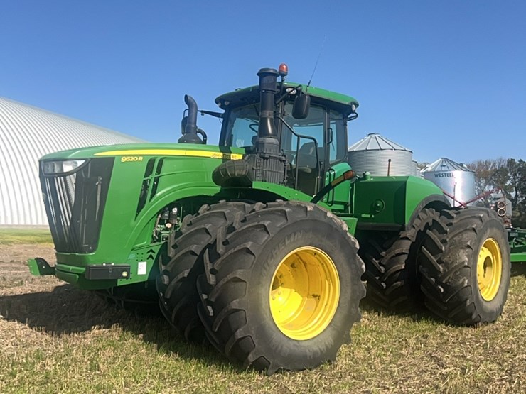 2016-john-deere-9520r-image-2