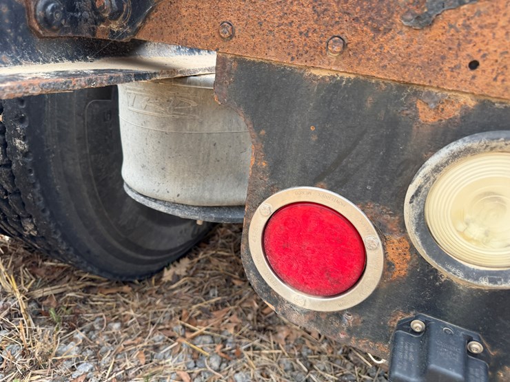 #40954-•-2016-freightliner-t/a-daycab-truck-tractor-3akjgedv4gsgw5933-image-13