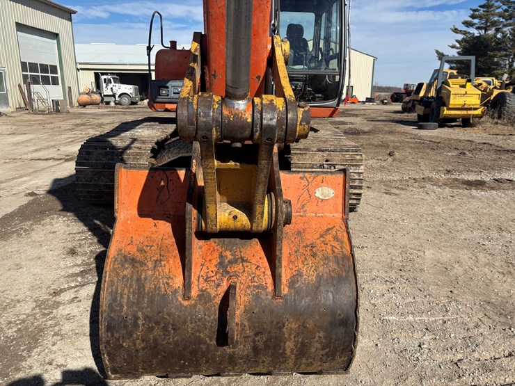 hitachi-ex200-lc-image-42