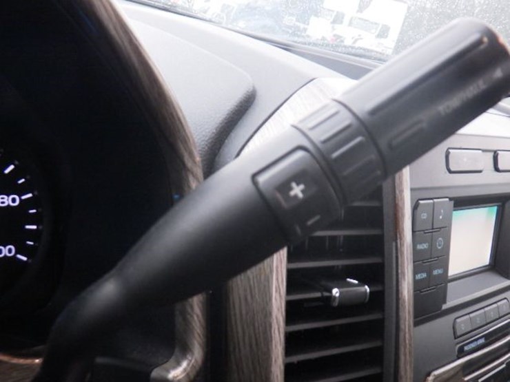 2017-ford-f350-xl-image-10