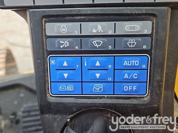 2019-komatsu-pc228us-lc-image-52