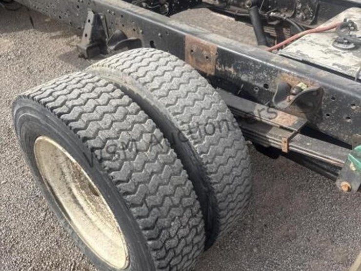 2007-isuzu-nrr-image-9