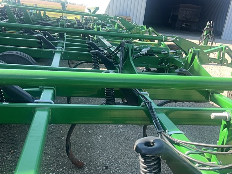 2022-john-deere-52-image-132