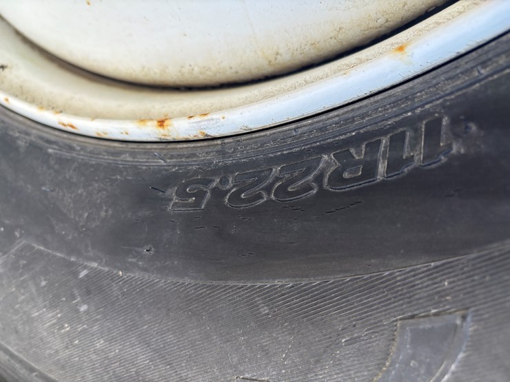 freightliner-fl70-image-56