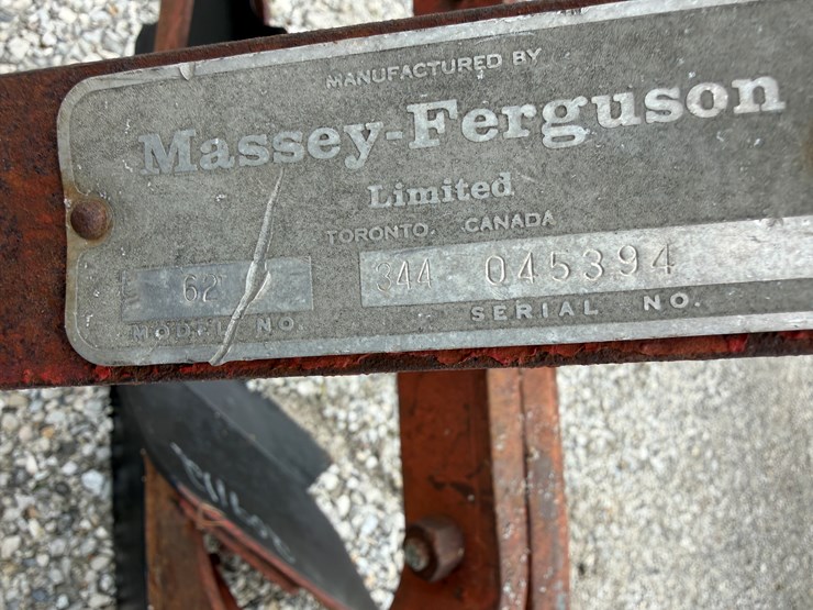 massey-ferguson-62-image-3