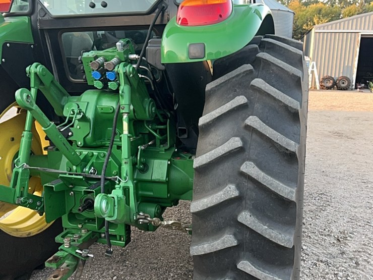 2010-john-deere-2010-image-32