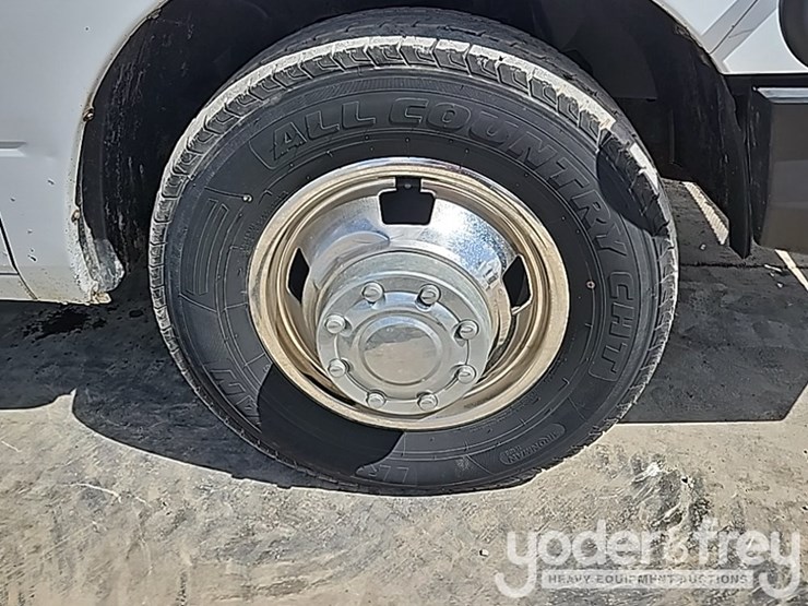 2010-dodge-ram-3500-image-14