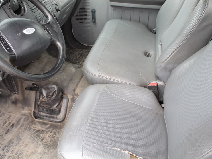 2011-ford-f650-image-9