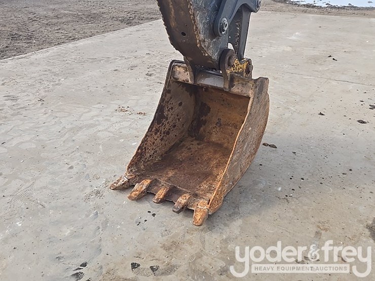 2018-deere-310sl-image-16