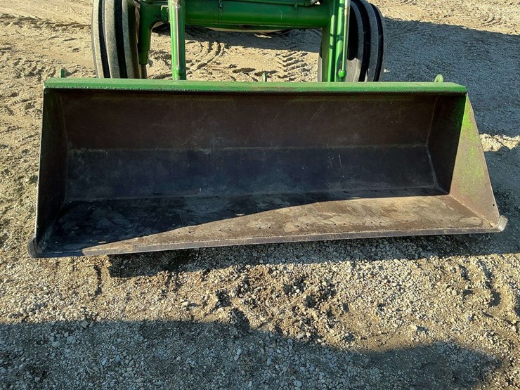 john-deere-148-image-10