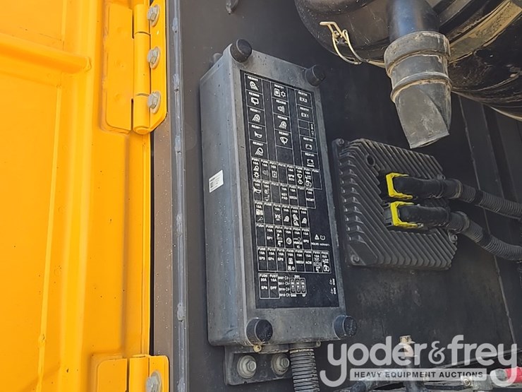 2017-volvo-ec350el-image-66