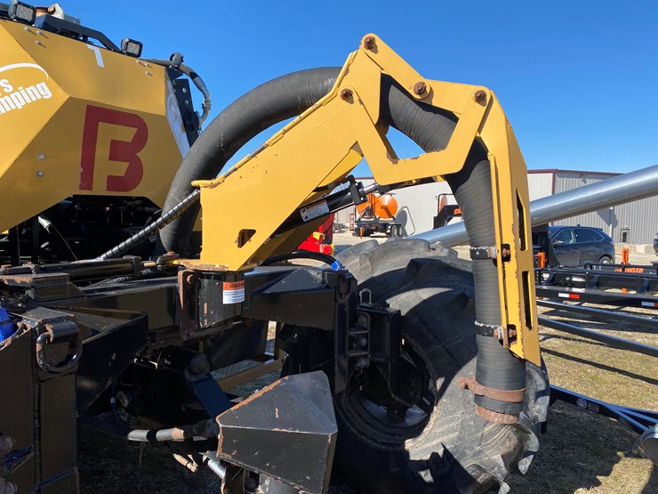 #200-•-2024-bazooka-farmstar-wolverine-lagoon-crawler-(st.-nazianz,-wi)-image-13