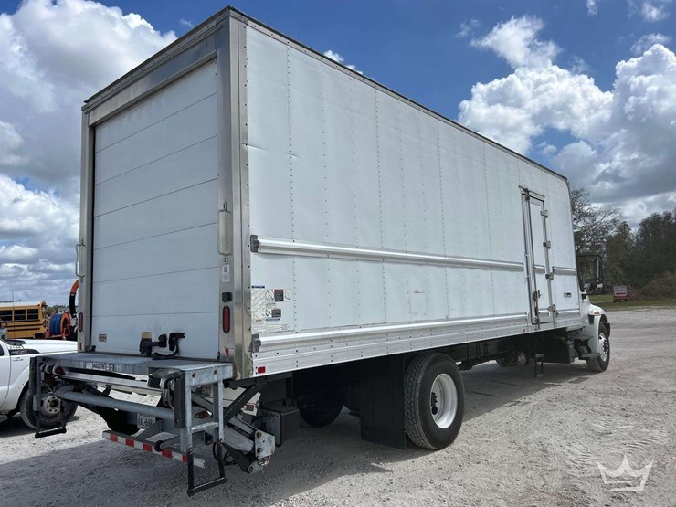 2019-international-durastar-4300-image-3