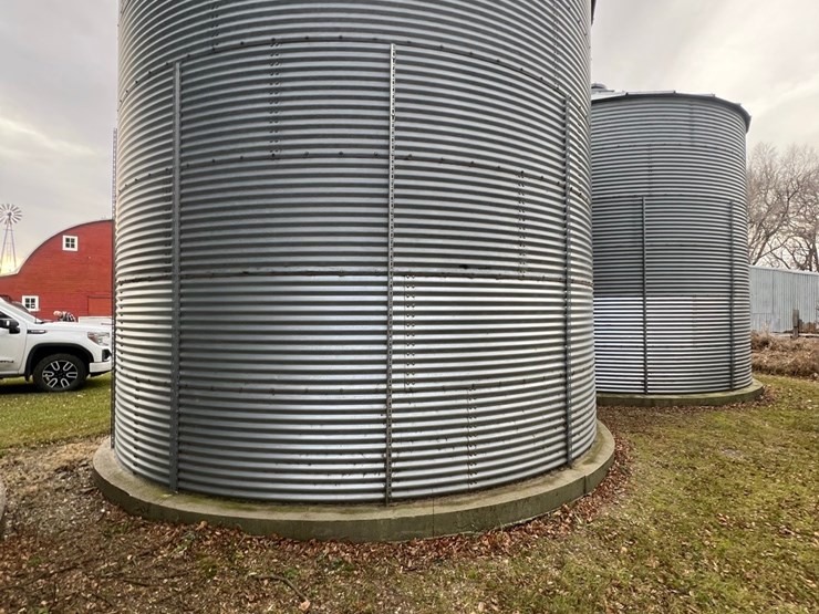 lot-24.-3,250-bu.-columbian-grain-bin-to-be-moved-(bin-2)-image-13