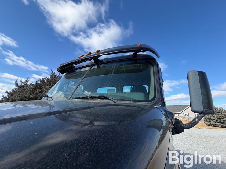 2015-freightliner-cascadia-125-image-12