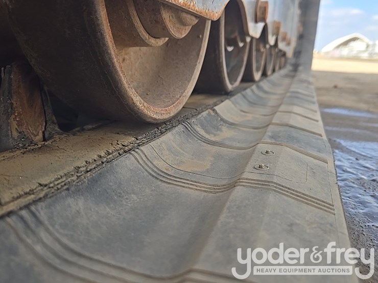 2023-takeuchi-tl12v2-image-26