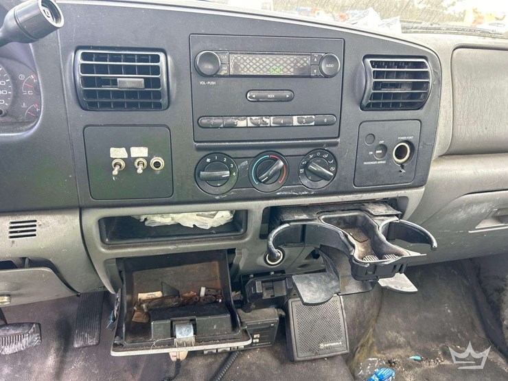 2005-ford-f350-image-17