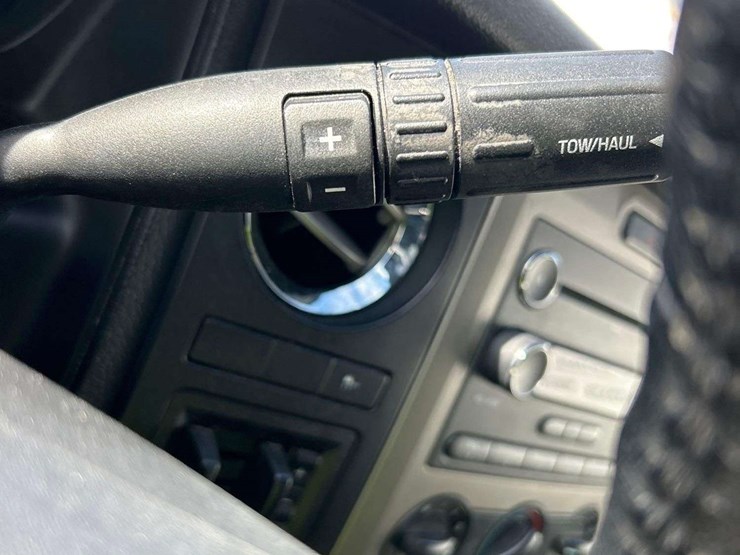 2017-ford-expedition-image-15