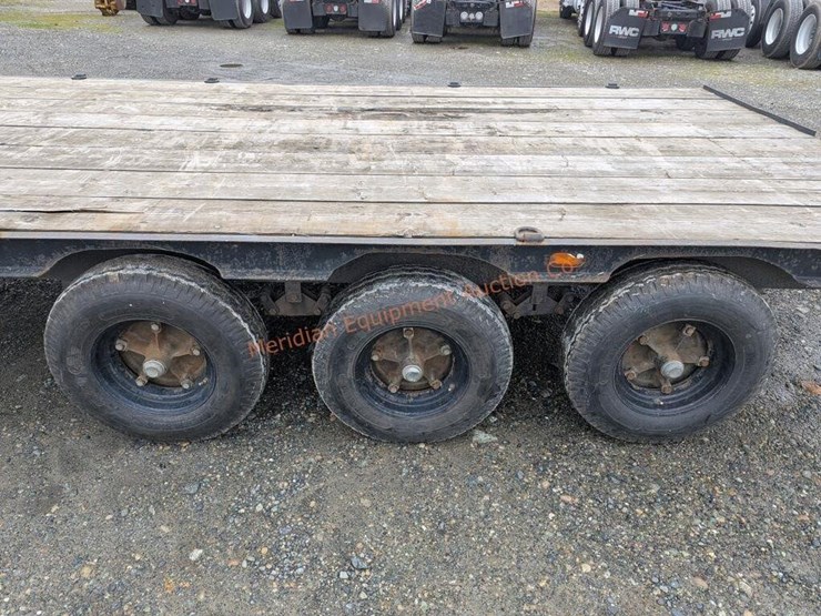 1975-utility-flatbed-image-10