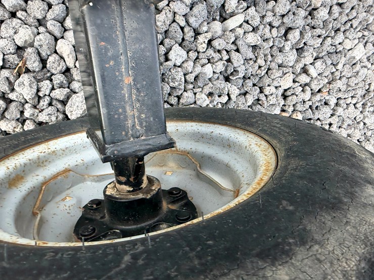 #40979-•-frontier-31'-header-trailer-image-13