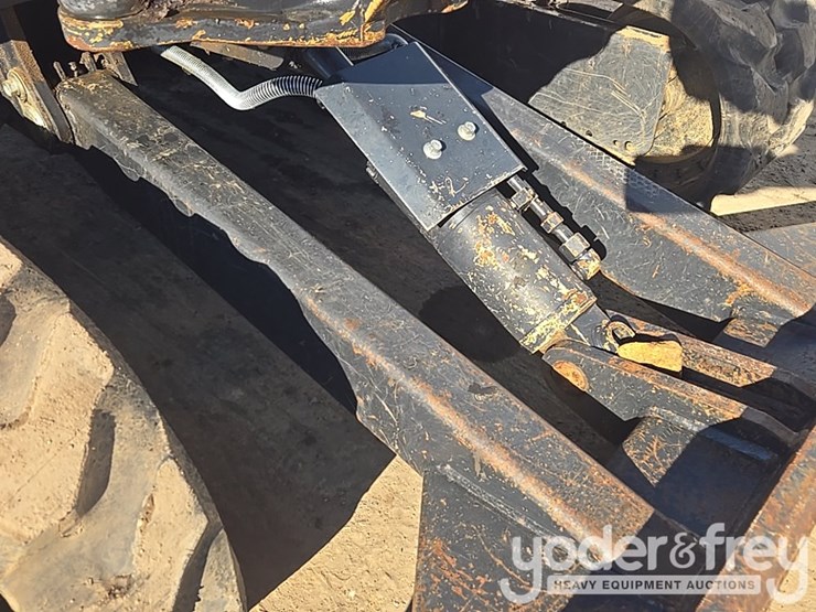 2022-kubota-u25-image-28