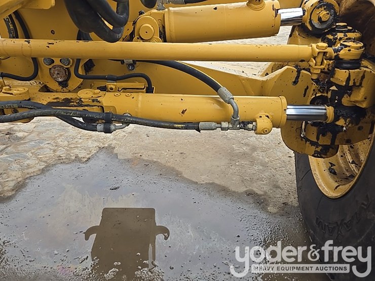 2015-caterpillar-12m3-image-42