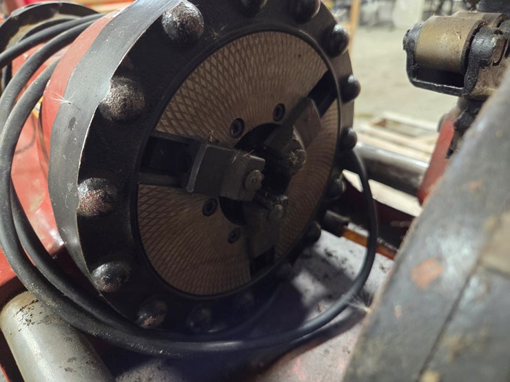 #5393-•-northern-tool-1/2"-2"-pipe-threading-machine-image-6