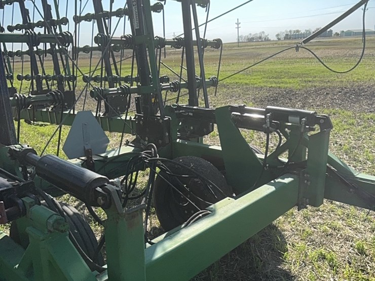 70’-summers-heavy-harrow,-hydraulic-down-pressure,-auto-fold-image-15