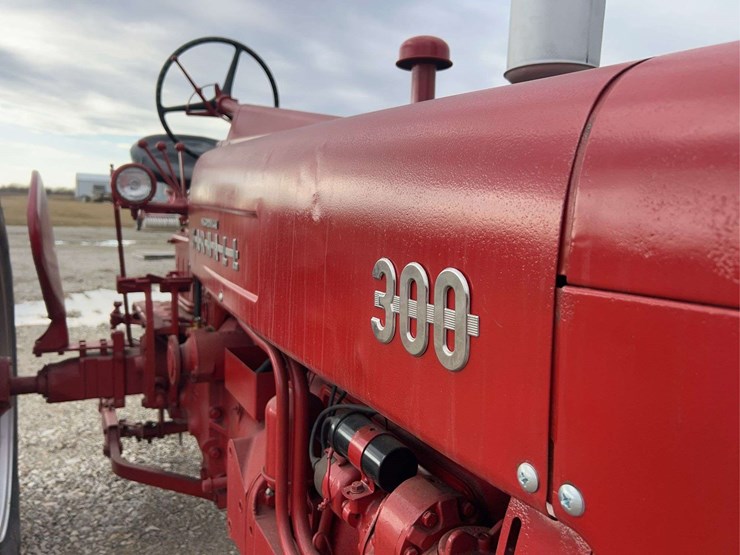 farmall-300-image-11