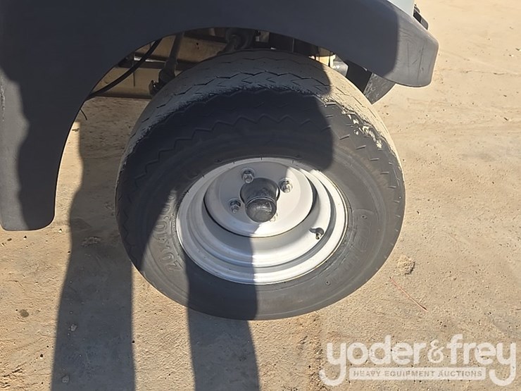 2018-club-car-carryall-300-image-13