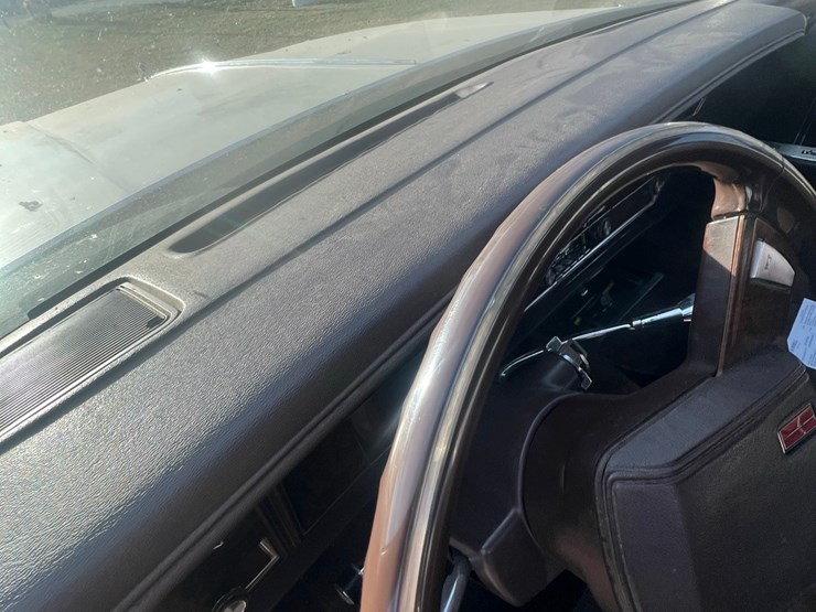 lot-13.-oldsmobile-delta-88-royale-car,-4-dr.,-196,050-mi,-307-v8,--4-speed-automatic-image-29