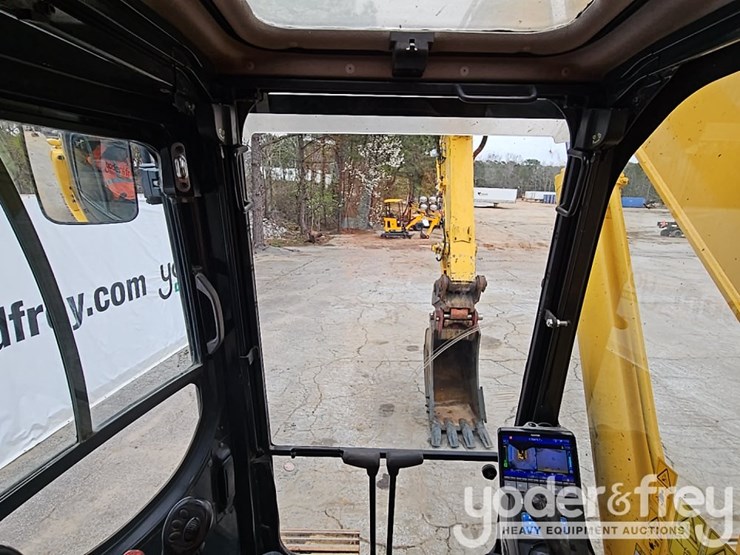 2019-komatsu-pc228us-lc-image-44